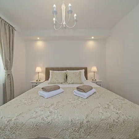 Marangun Апартаменты