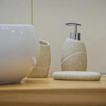 アパート Marangun ストン